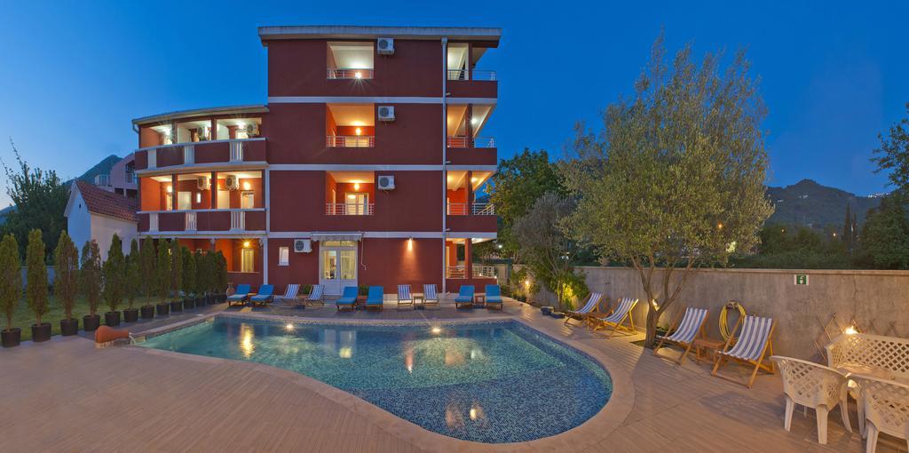 Apartments Gold Budua Esterno foto