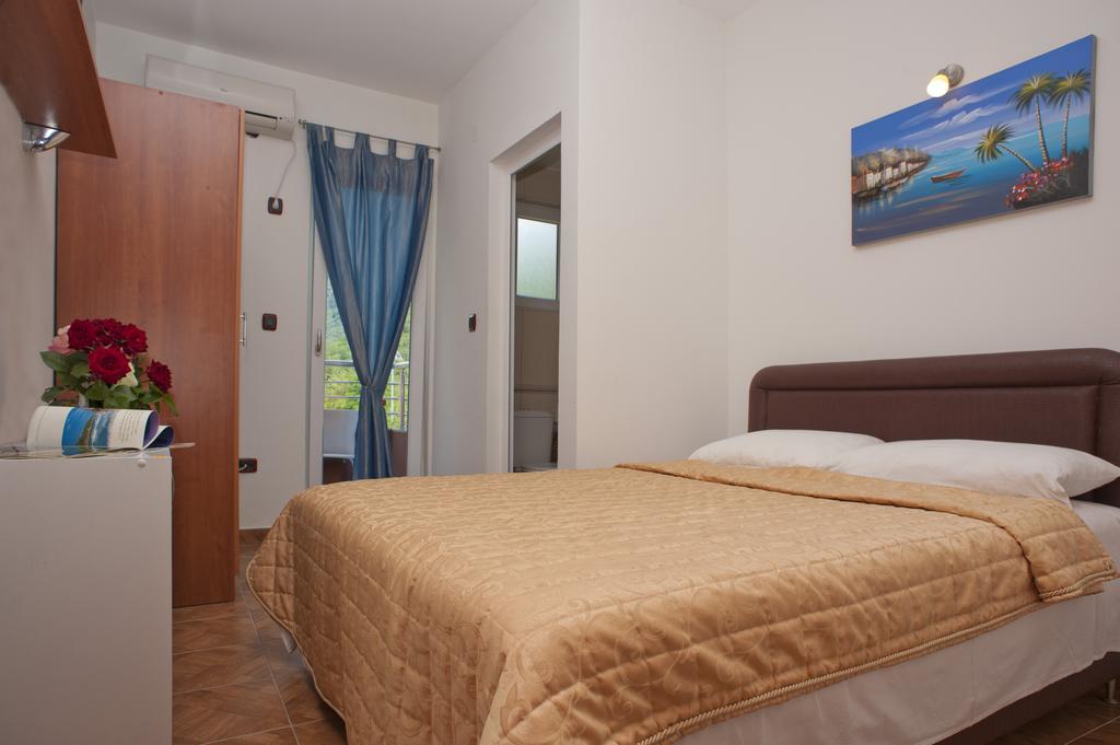 Apartments Gold Budua Esterno foto