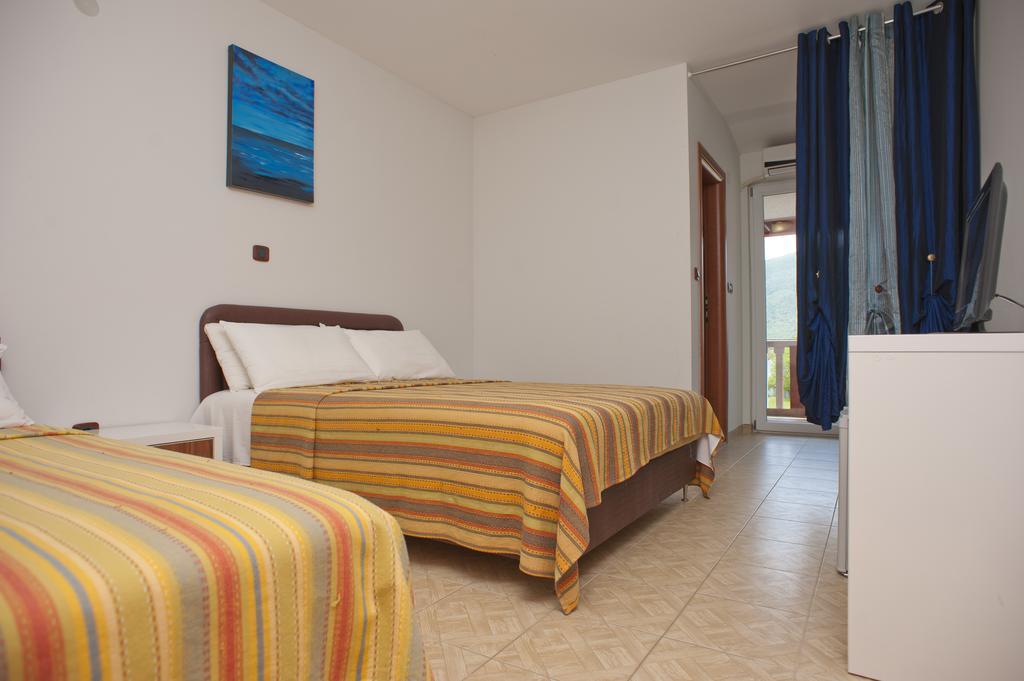 Apartments Gold Budua Esterno foto